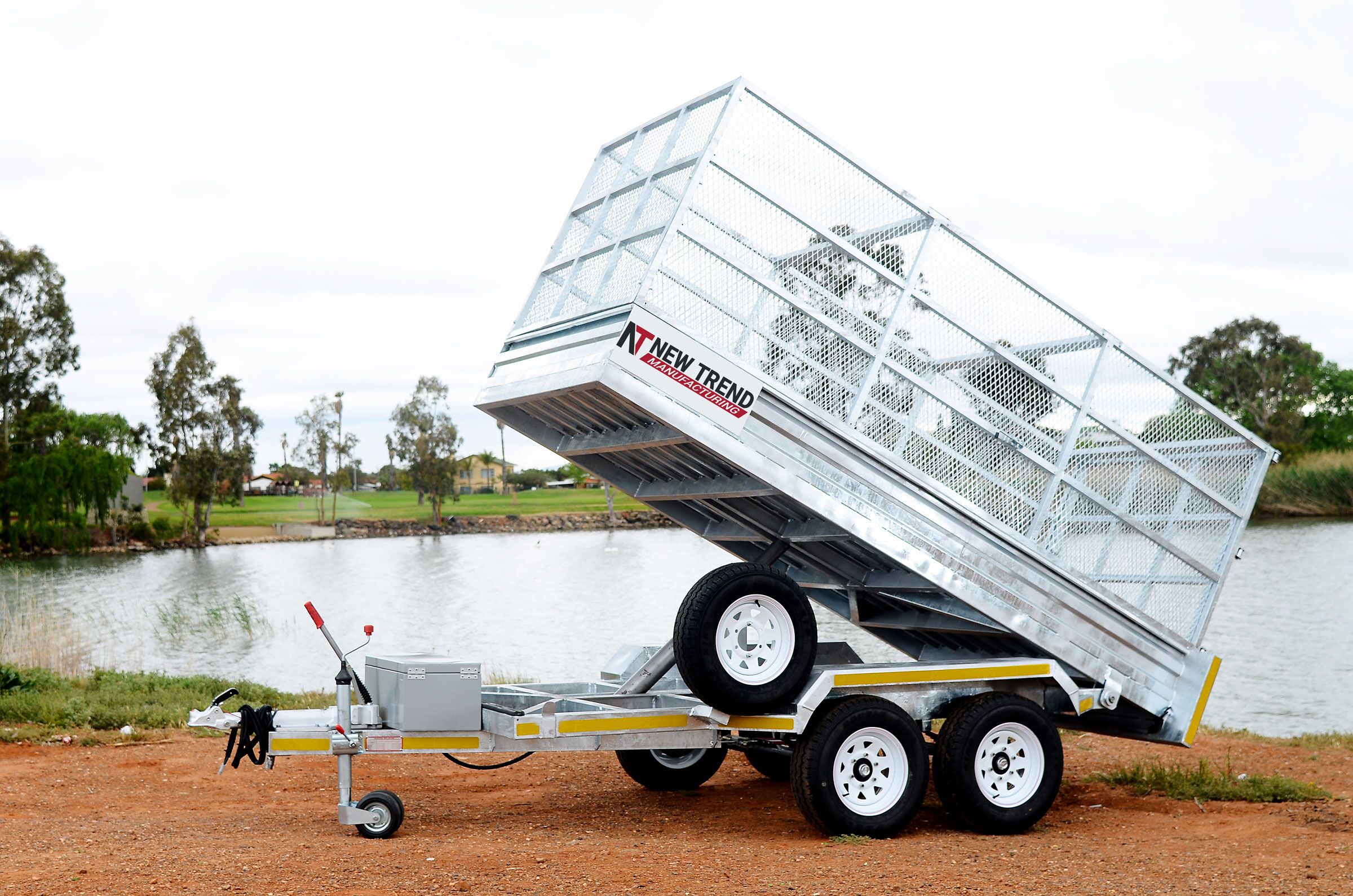 New-Trend-BlinSleepwa-Galvanised-Tipper-Trailer